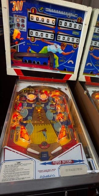 "300" Bowling Gottlieb • As-Is Special pinball machine