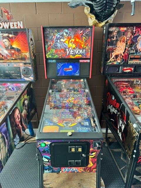 Venom Premium pinball machine