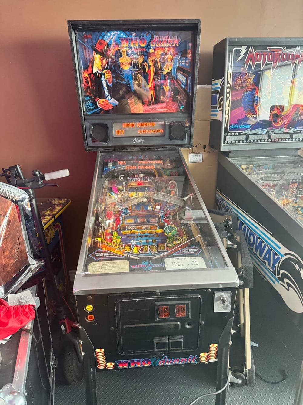 Who Dunnit Bally pinball machine